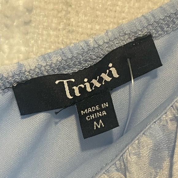 Francesca's Collections Blue and White Floral Dress - Picture 10 of 10